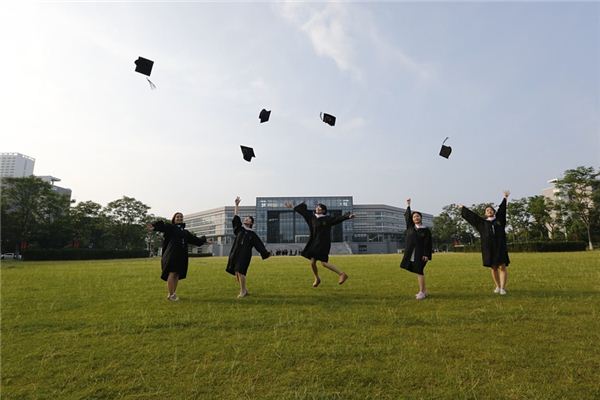 Nằm mơ thấy bạn cùng lớp chết