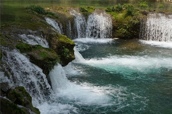 Nằm mơ thấy vũng nước có ý nghĩa gì?